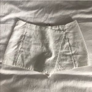 Lilly Pulitzer Skort, size 2, white